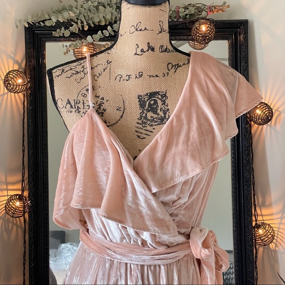 WAYF Velvet Cold Shoulder Mini Dress L NWT - Picture 9 of 16